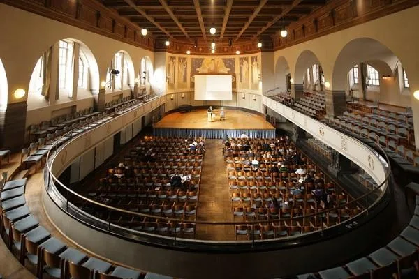 Ludwig Maximilian University Lmu